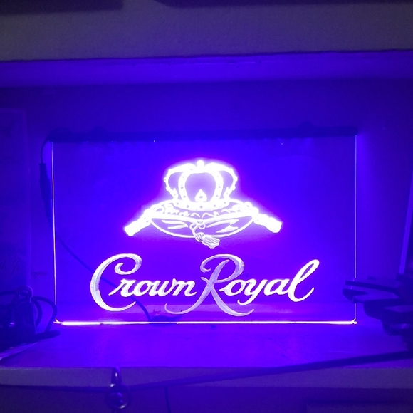 Crown Royal Purple Neon Party Light - Picture 1 of 2